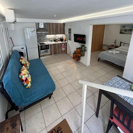 Skg Retreat Emerald - 5Min Walk From Seafront Salonicco Esterno foto