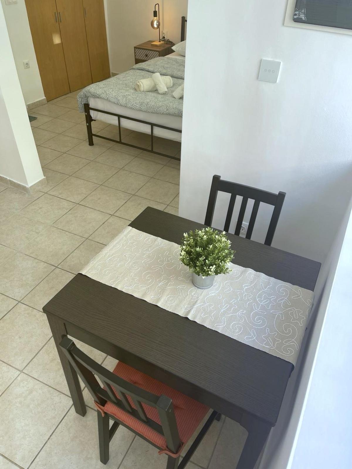 Skg Retreat Emerald - 5Min Walk From Seafront Salonicco Esterno foto