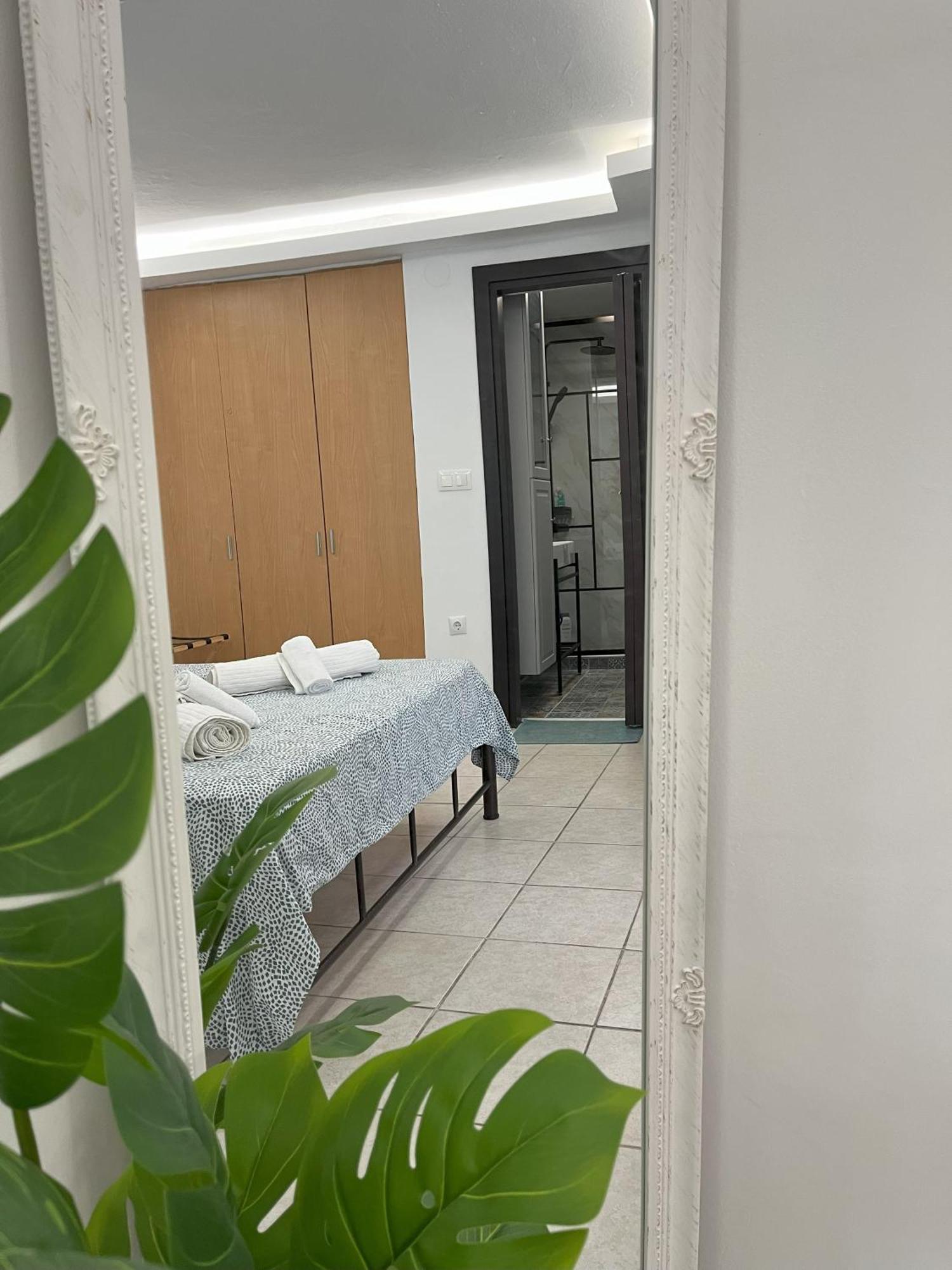 Skg Retreat Emerald - 5Min Walk From Seafront Salonicco Esterno foto